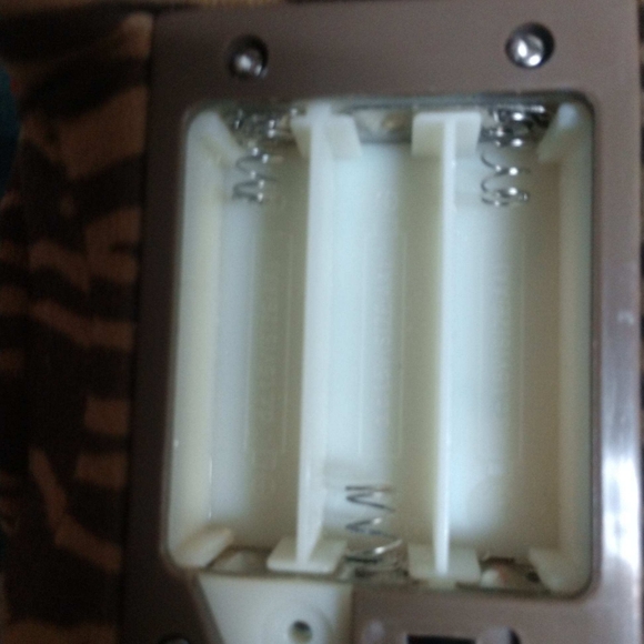 Hallmark(R) Singing Owl NWT - Picture 6 of 6